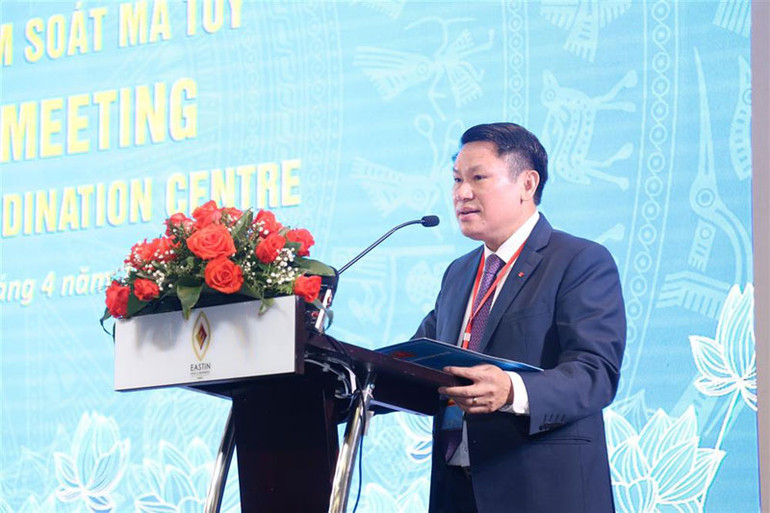 Thiếu tướng Nguyễn Văn Viện phát biểu tại phiên khai mạc.