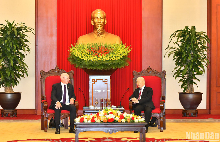 Tổng Bí thư Nguyễn Phú Trọng tiếp Toàn quyền Australia David Hurley.
