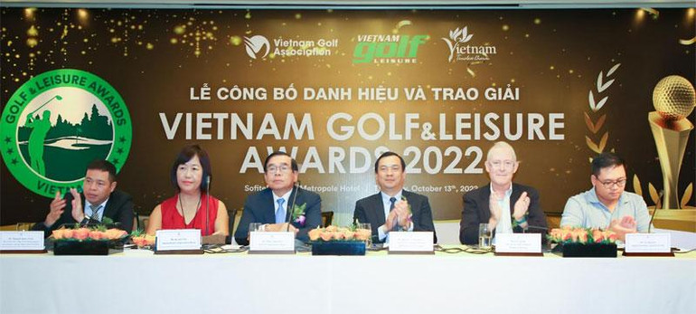 Giải thưởng được đánh giá và bình chọn bởi khách hàng, golf thủ cũng như các chuyên gia lĩnh vực golf trong và ngoài nước.