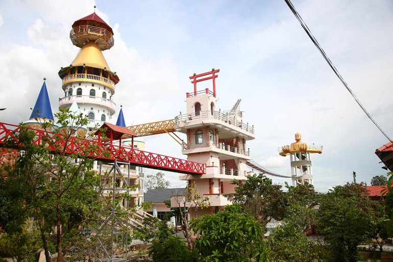 Nhiều hạng mục trong khu ăn uống, giải trí xây dựng ngoài danh mục được cấp phép.