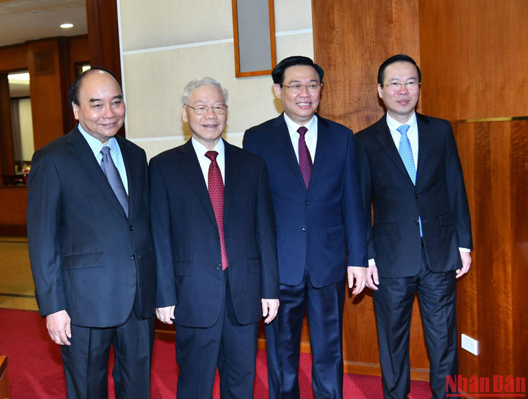 Tổng Bí thư Nguyễn Phú Trọng và các đồng chí lãnh đạo Đảng, Nhà nước dự hội nghị. (Ảnh: ĐĂNG KHOA)