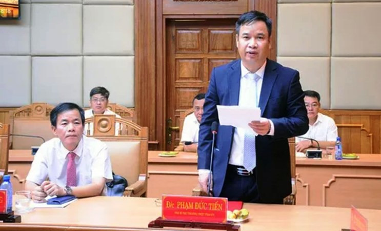 Đồng chí Phạm Đức Tiến phát biểu nhận nhiệm vụ. Đồng chí Phạm Đức Tiến phát biểu nhận nhiệm vụ.