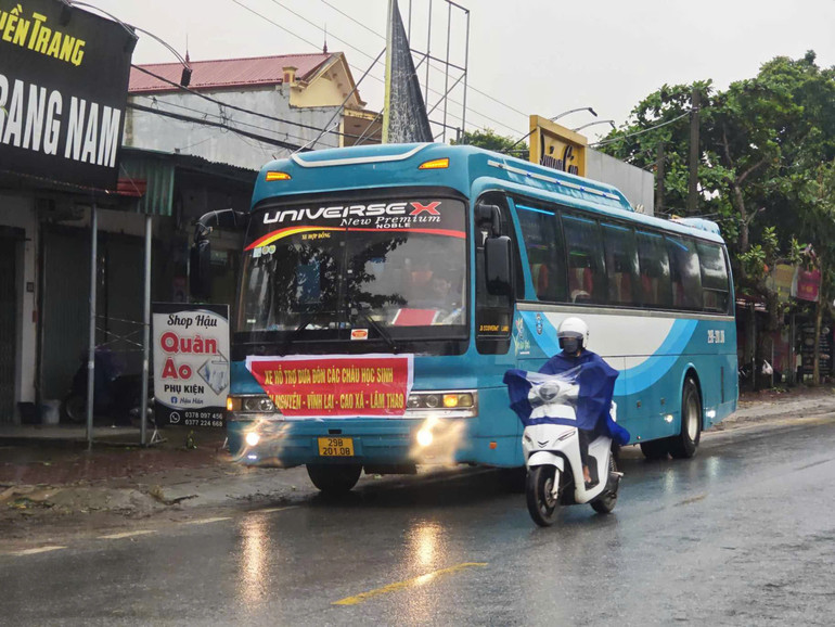 Lũ sông Thao vượt mức lịch sử, nước sông Hồng dâng cao ảnh hưởng một số vùng ở Hà Nội ảnh 28