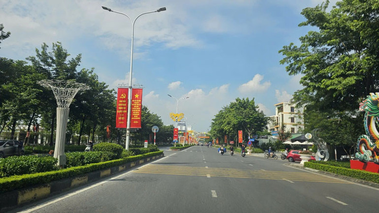 Trung tâm thành phố Vĩnh Yên được chỉnh trang xanh, sạch, đẹp. Trung tâm thành phố Vĩnh Yên được chỉnh trang xanh, sạch, đẹp.