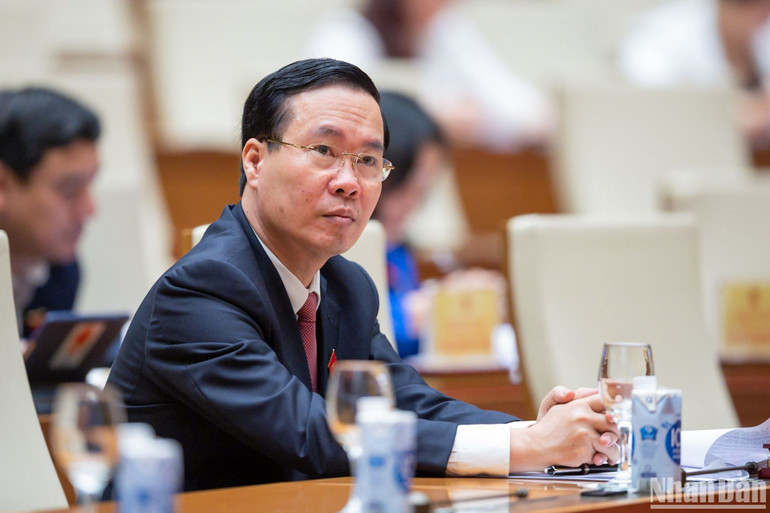 Chủ tịch nước Võ Văn Thưởng dự phiên chất vấn và trả lời chất vấn. Chủ tịch nước Võ Văn Thưởng dự phiên chất vấn và trả lời chất vấn.