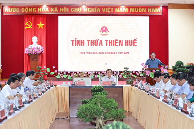 Thủ tướng Phạm Minh Chính và đoàn công tác làm việc với Ban Thường vụ Tỉnh ủy Thừa Thiên Huế.