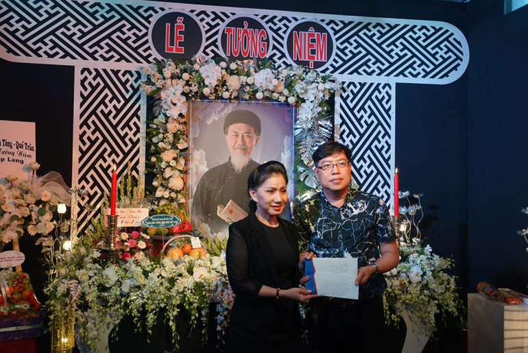 Tại lễ tưởng niệm, gia đình Nghệ sĩ Nhân dân Diệp Lang đã gửi số tiền ủng hộ đến Chùa Nghệ sĩ, Khu dưỡng lão nghệ sĩ và một số nghệ sĩ lão thành.