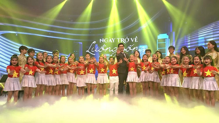 Hình ảnh trong chương trình “Ngày trở về 2022: Luồng sống” - một trong những đề cử thuộc hạng mục "Chương trình của năm". (Ảnh: VTV) Hình ảnh trong chương trình “Ngày trở về 2022: Luồng sống” - một trong những đề cử thuộc hạng mục "Chương trình của năm". (Ảnh: VTV)