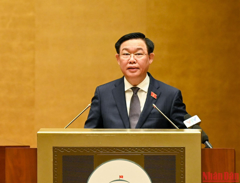 Chủ tịch Quốc hội Vương Đình Huệ phát biểu khai mạc hội nghị.