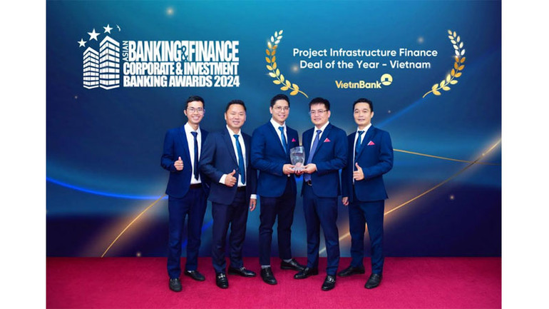 VietinBank nhận giải thưởng “Thương vụ tài trợ dự án về cơ sở hạ tầng của năm”. VietinBank nhận giải thưởng “Thương vụ tài trợ dự án về cơ sở hạ tầng của năm”.