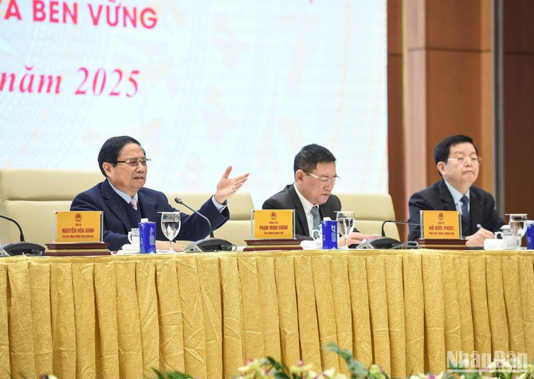 Thủ tướng Phạm Minh Chính chủ trì Hội nghị. (Ảnh: TRẦN HẢI)