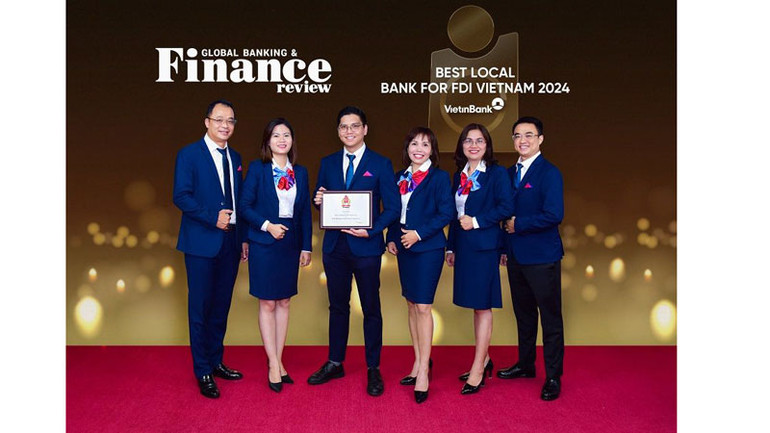 VietinBank nhận giải thưởng “Ngân hàng nội địa tốt nhất cho doanh nghiệp FDI tại Việt Nam - Best Local Bank for FDI in Vietnam”. VietinBank nhận giải thưởng “Ngân hàng nội địa tốt nhất cho doanh nghiệp FDI tại Việt Nam - Best Local Bank for FDI in Vietnam”.