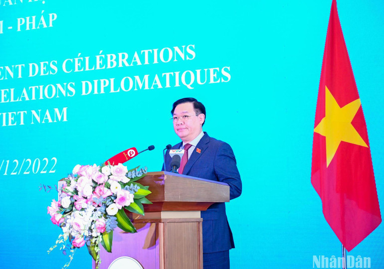 Chủ tịch Quốc hội Vương Đình Huệ phát biểu tại buổi lễ.