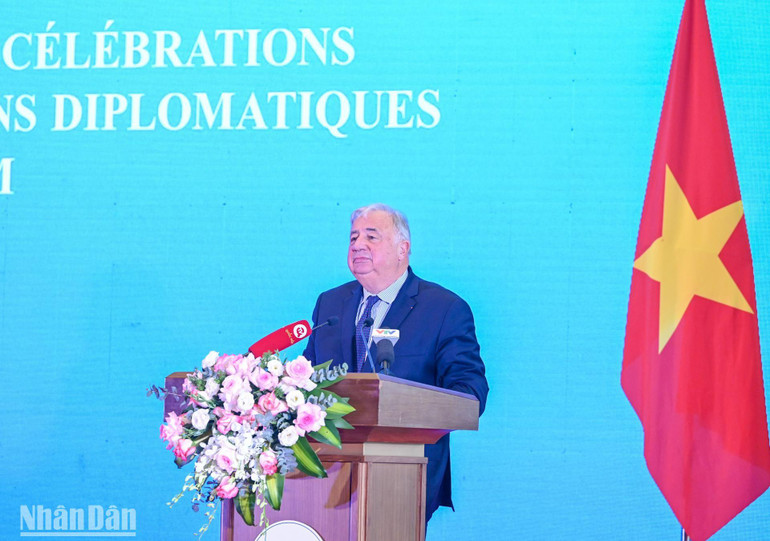 Chủ tịch Thượng viện Cộng hòa Pháp Gérard Larcher phát biểu tại buổi lễ.