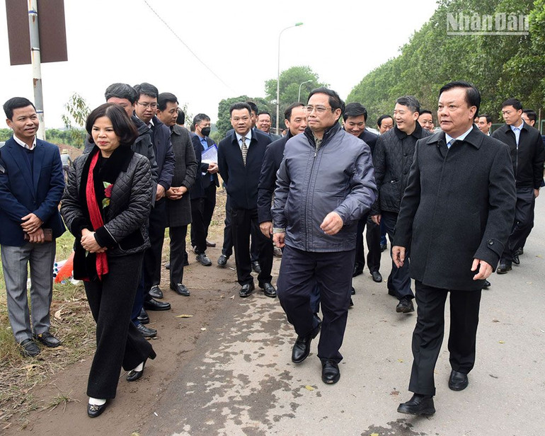 Thủ tướng Phạm Minh Chính thị sát dự án Đường Vành đai 4 - Vùng Thủ đô Hà Nội.