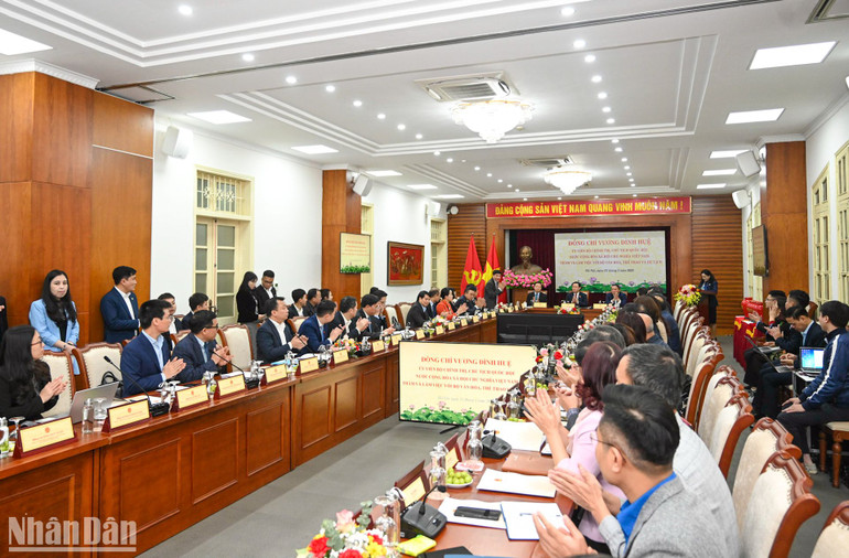 Quang cảnh cuộc làm việc tại Bộ Văn hóa, Thể thao và Du lịch.