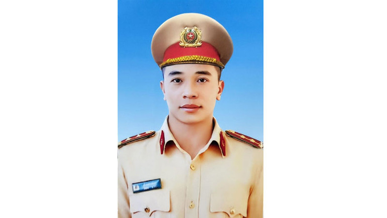 Đại úy Lê Ánh Sáng. Đại úy Lê Ánh Sáng.