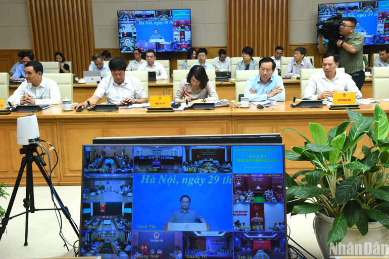 Hội nghị diễn ra dưới hình thức trực tiếp tại Hà Nội và trực tuyến đến các địa phương trong cả nước.
