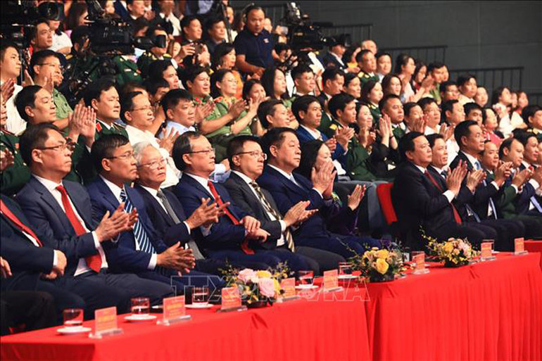 Các đại biểu tham dự Lễ trao giải. (Ảnh: TTXVN)