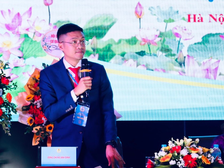 Đồng chí Hà Ánh Bình, Phó Tổng Biên tập Báo Pháp luật Việt Nam tham gia điều hành Đại hội trong phiên làm việc chiều 24/7. Đồng chí Hà Ánh Bình, Phó Tổng Biên tập Báo Pháp luật Việt Nam tham gia điều hành Đại hội trong phiên làm việc chiều 24/7.