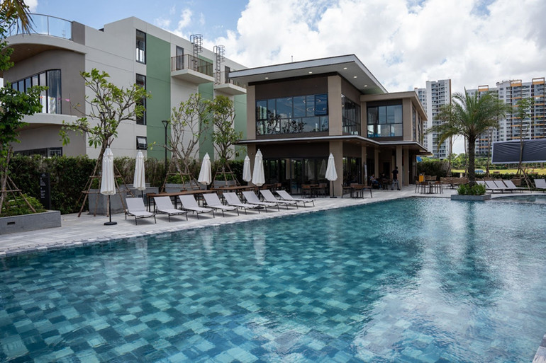 Clubhouse kết hợp phòng sauna và treatment cạnh hồ bơi. Clubhouse kết hợp phòng sauna và treatment cạnh hồ bơi.