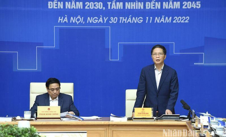 Đồng chí Trần Tuấn Anh, Trưởng Ban Kinh tế Trung ương phát biểu tại hội nghị. Đồng chí Trần Tuấn Anh, Trưởng Ban Kinh tế Trung ương phát biểu tại hội nghị.