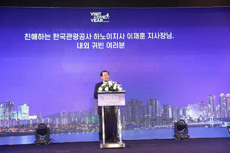 Phó Tổng cục trưởng Du lịch Hà Văn Siêu phát biểu chào mừng tại sự kiện.