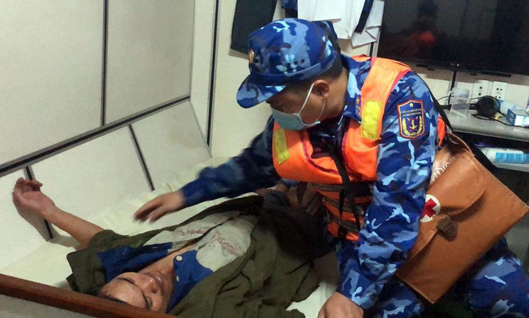 Chăm sóc sức khỏe cho thuyền viên tàu bị nạn. Chăm sóc sức khỏe cho thuyền viên tàu bị nạn.