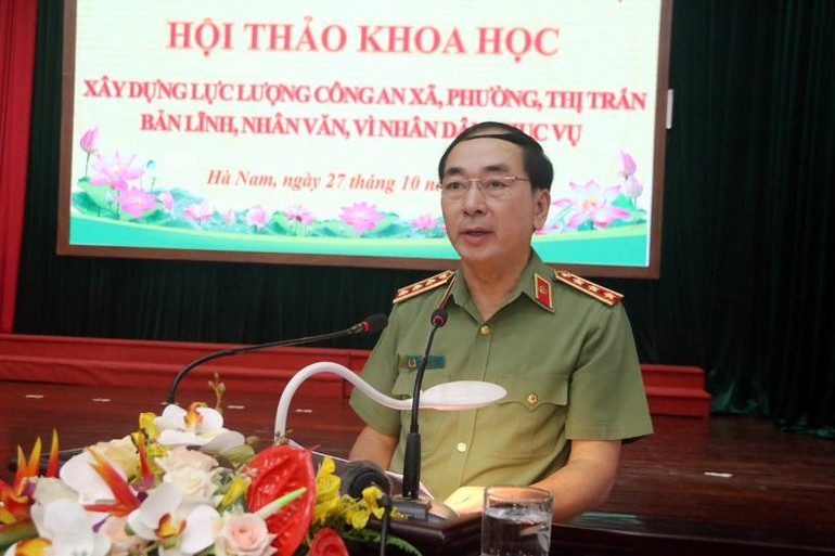 Thượng tướng Trần Quốc Tỏ, Ủy viên Trung ương Đảng, Phó Bí thư Đảng ủy Công an Trung ương, Thứ trưởng Công an phát biểu chỉ đạo tại hội thảo.