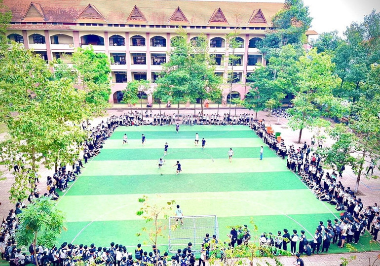 Trường tiểu học, trung học cơ sở, trung học phổ thông Trần Đại Nghĩa, có số lượng học sinh lớn nhất tỉnh Đồng Nai với hơn 7.500 em.