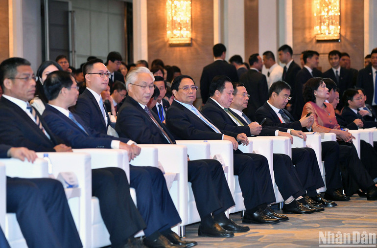 Thủ tướng Phạm Minh Chính và các đại biểu tham dự hội nghị.