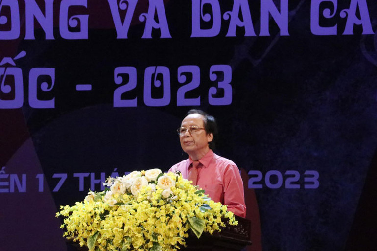 NSND Lê Tiến Thọ phát biểu tổng kết về chất lượng chuyên môn cuộc thi.