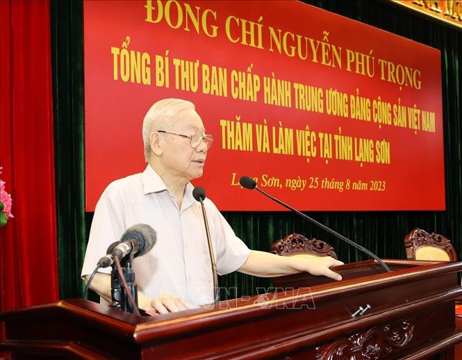 Tổng Bí thư Nguyễn Phú Trọng phát biểu tại buổi làm việc với Ban Thường vụ và cán bộ chủ chốt tỉnh Lạng Sơn. (Ảnh: Trí Dũng/TTXVN)