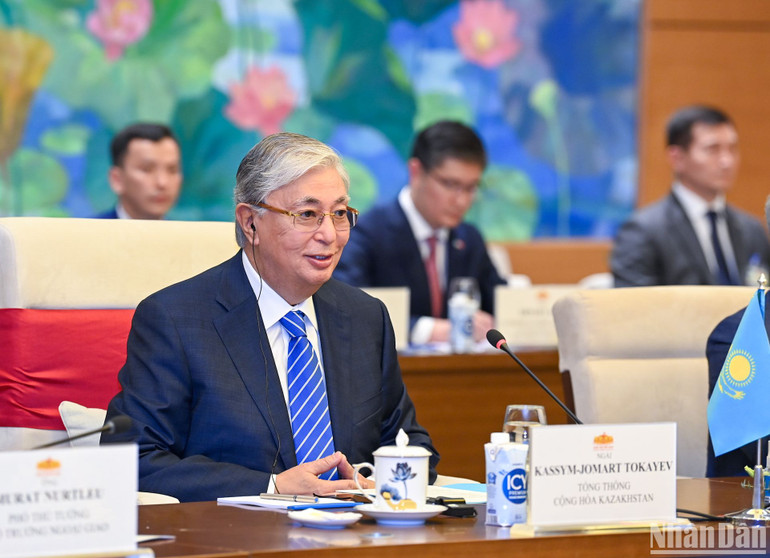 Tổng thống Cộng hòa Kazakhstan Kassym-Jomart Tokayev phát biểu tại buổi hội kiến.