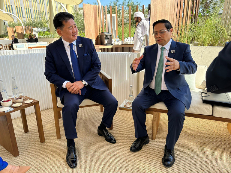 Thủ tướng Phạm Minh Chính gặp Tổng thống Mông Cổ.