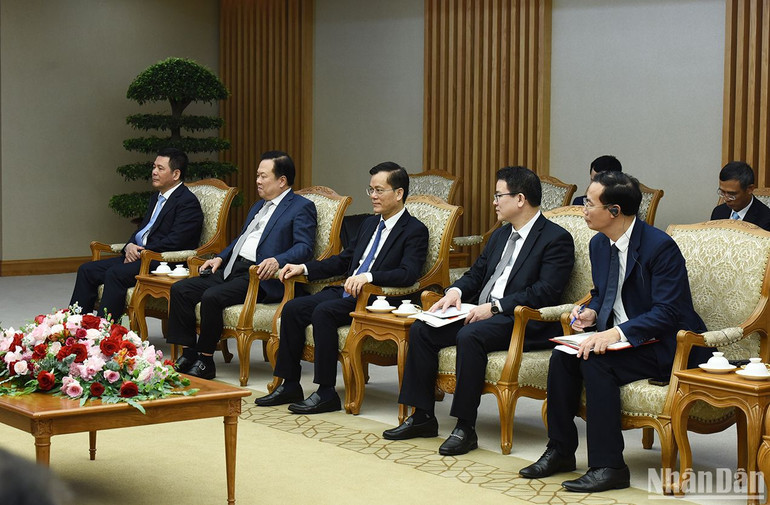 Đại diện lãnh đạo các bộ, ban ngành của Chính phủ Việt Nam tham dự buổi tiếp.