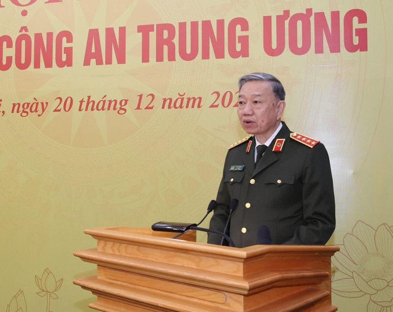 Đại tướng Tô Lâm, Ủy viên Bộ Chính trị, Bí thư Đảng ủy Công an Trung ương, Bộ trưởng Công an phát biểu khai mạc hội nghị.