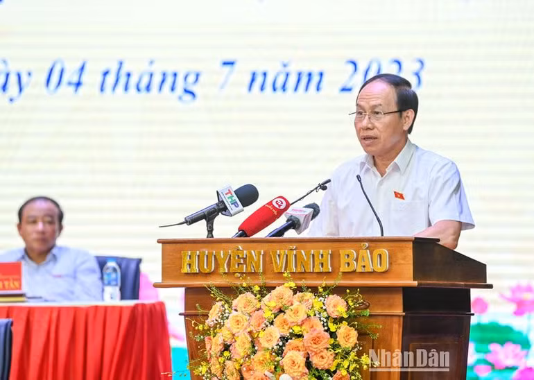 Bí thư Thành ủy Hải Phòng Lê Tiến Châu phát biểu tại hội nghị. (Ảnh Duy Linh)