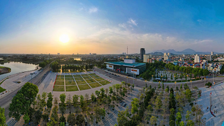 Quảng trường trung tâm, điểm vui chơi của người dân thành phố.