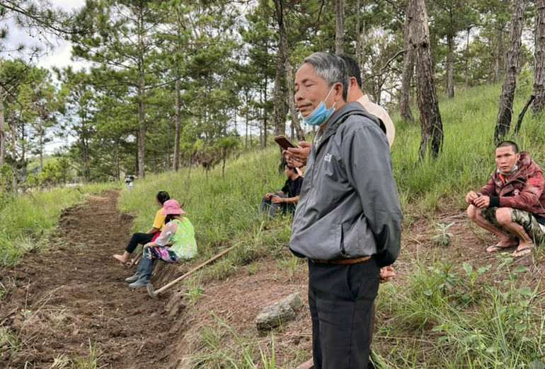 Khu vực các đối tượng tự ý tác động, bao chiếm đất rừng phòng hộ.