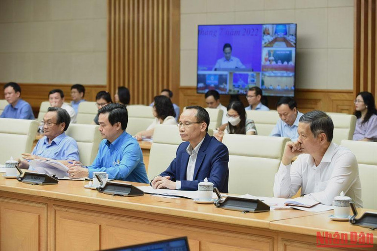 Các chuyên gia kinh tế tham dự hội nghị.