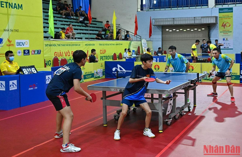 Trận đấu tại nội dung đôi nam giữa cặp đôi của Đà Nẵng và Tín Phát-Gia Lai. Trận đấu tại nội dung đôi nam giữa cặp đôi của Đà Nẵng và Tín Phát-Gia Lai.