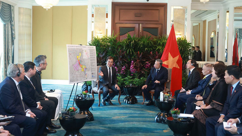 Tổng Bí thư Tô Lâm tiếp ông Lee Chong Min, Chủ tịch CMIA Capital Partners. (Ảnh: TTXVN) Tổng Bí thư Tô Lâm tiếp ông Lee Chong Min, Chủ tịch CMIA Capital Partners. (Ảnh: TTXVN)