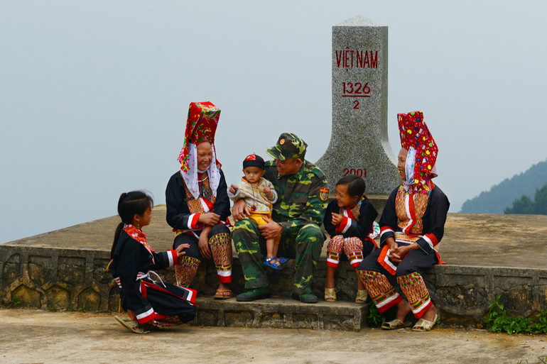 Hình ảnh được trưng bày tại triển lãm. (Ảnh: Trung tâm triển lãm văn hóa nghệ thuật Việt Nam)