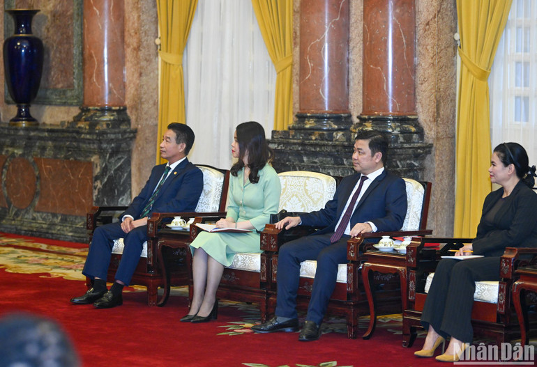 Các đại biểu Việt Nam dự buổi tiếp.