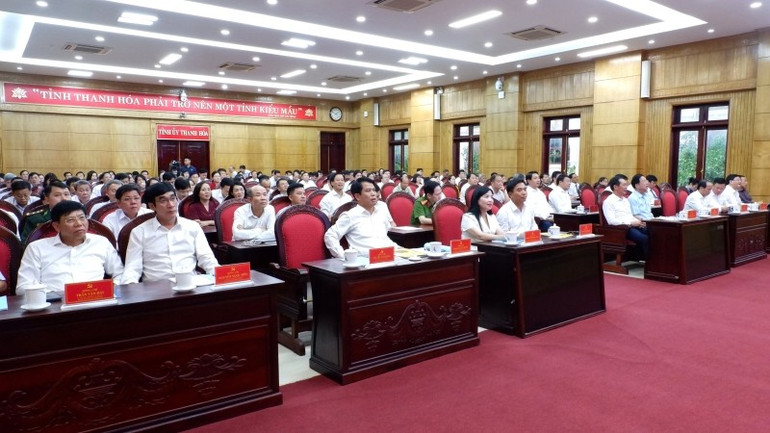 Toàn cảnh hội nghị. dscf8402.jpg