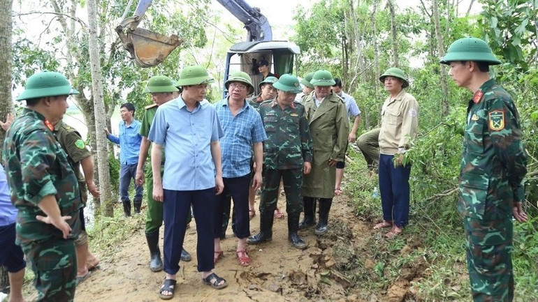 Địa phương cần tiếp tục theo dõi chặt chẽ diễn biến thời tiết. ong-do-minh-tuan-chu-tich-ubnd-tinh-thanh-hoa-03.jpg
