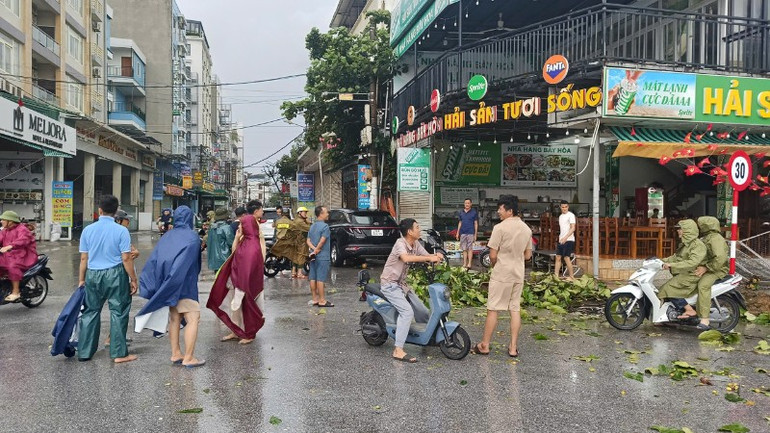 Người dân ven biển chuẩn bị trở lại nhịp sống bình thường. bien-02-4042.jpg