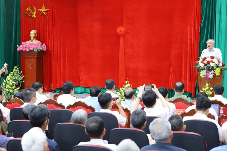 Đồng chí Nguyễn Hòa Bình phát biểu tại Trung tâm Điều dưỡng người có công Sầm Sơn. img-9271-resize.jpg