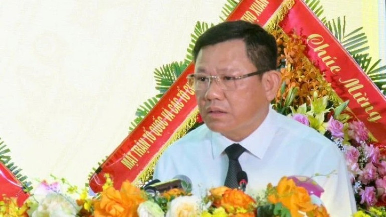 Đồng chí Nguyễn Văn Thi, Phó Chủ tịch Thường trực Ủy ban nhân dân tỉnh Thanh Hóa. 151d6133356t1800l1-151d6133347t1803.jpg